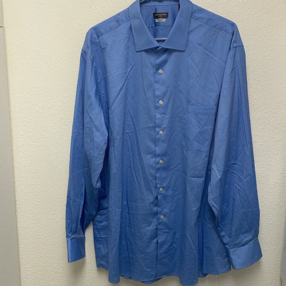 Van Heusen Flex Men’s XL Light Blue Long Sleeve Button Up Stretch Dress Shirt